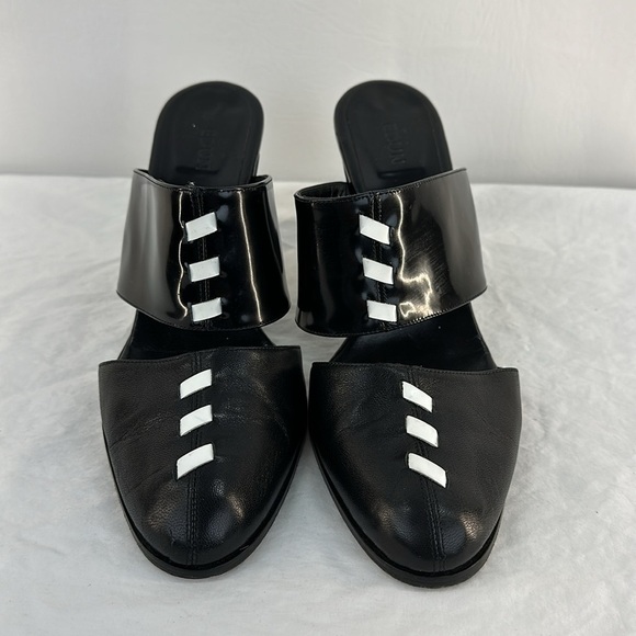 Edun Italian Made Closed Toe Heeled Leather Mules, 8 - Picture 2 of 9